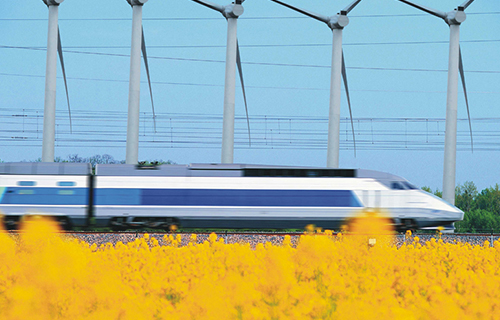 全球首家解決電氣列車穿越造成的三相電壓不平衡難題