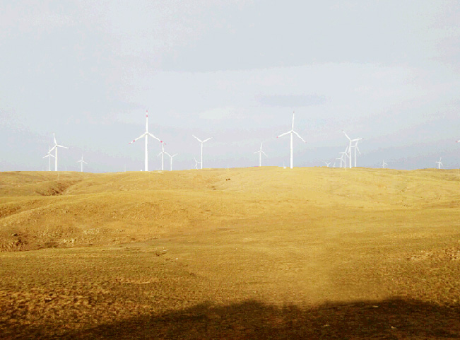 10. 內蒙古百靈廟巴音6號（都榮）風電場.jpg