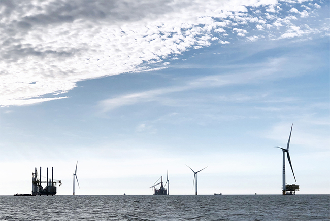 1676878621769730f5x5.jpg 聚焦海上風電新時代,禾望助力湛江外羅項目并網發電 (1).jpg