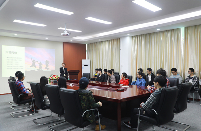 深職院師生一行到禾望總部參觀 (1).jpg