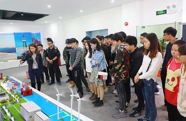 深職院師生一行到禾望總部參觀 (2).jpg