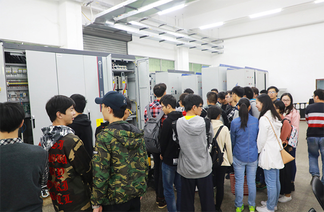 深職院師生一行到禾望總部參觀 (4).jpg