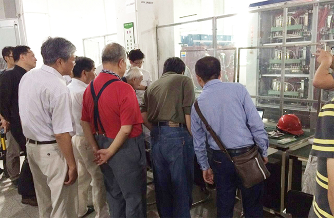 1676883932365550ZRPp.jpg 國內知名電源行業專家到禾望電氣參觀訪問 (2).jpg