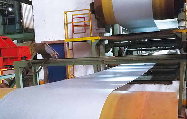 HD8000系列應用于1780mm高精度汽車板冷連軋主軋機 - 2.png