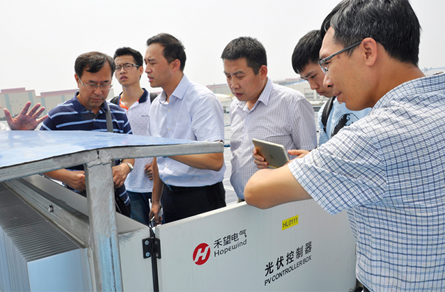 分布式光伏電站設(shè)計應(yīng)用研討會暨“集散式逆變器應(yīng)用”現(xiàn)場交流會在杭州成功召開-3.jpg