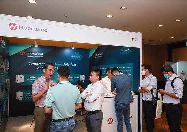 禾望電氣亮相2022越南工商業(yè)光伏峰會 (3).jpg