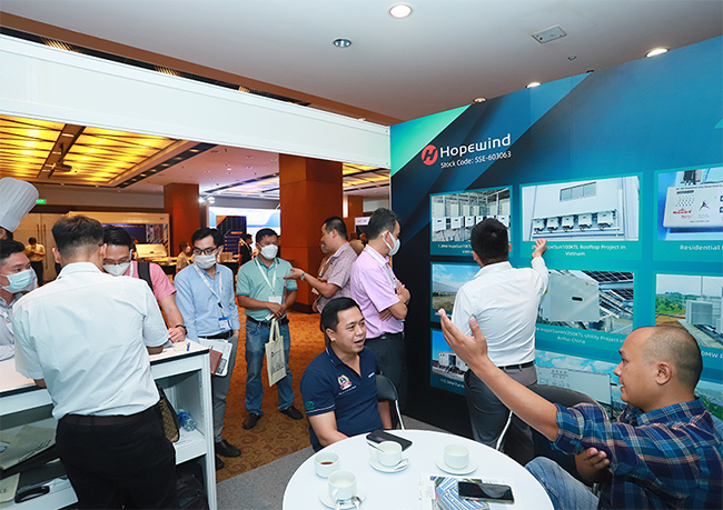 禾望電氣亮相2022越南工商業(yè)光伏峰會 (4).jpg